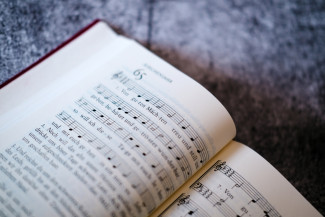 15_gesangbuch.jpg